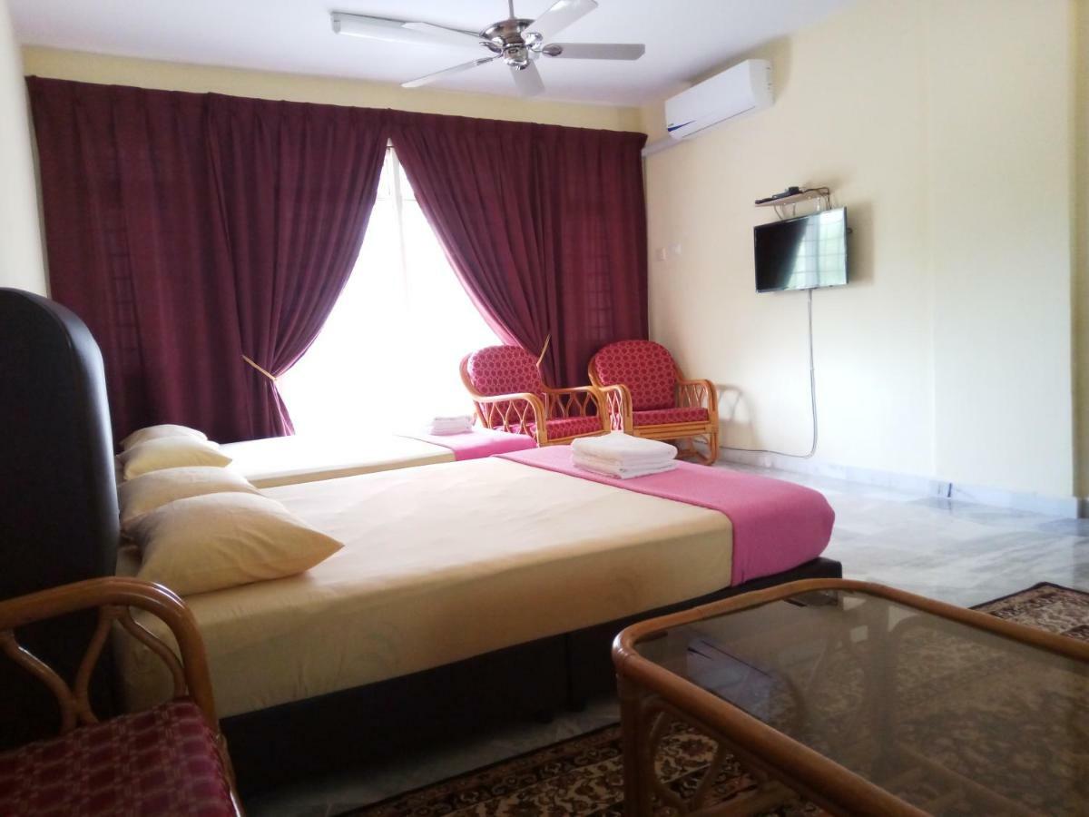 Rose Condo@ Cocobay